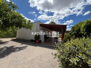 Chalet in Sant Josep-Zona Hospital. Chalet venta en exclusiva en kapitalia y muy cerca de la ciudad.