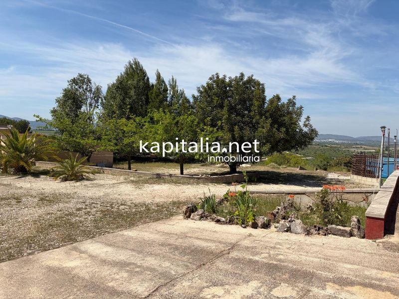 Foto 44e15c6d-d5aa-4930-9d48-e2286327b8d6. Xalet amb aparcament a Albaida