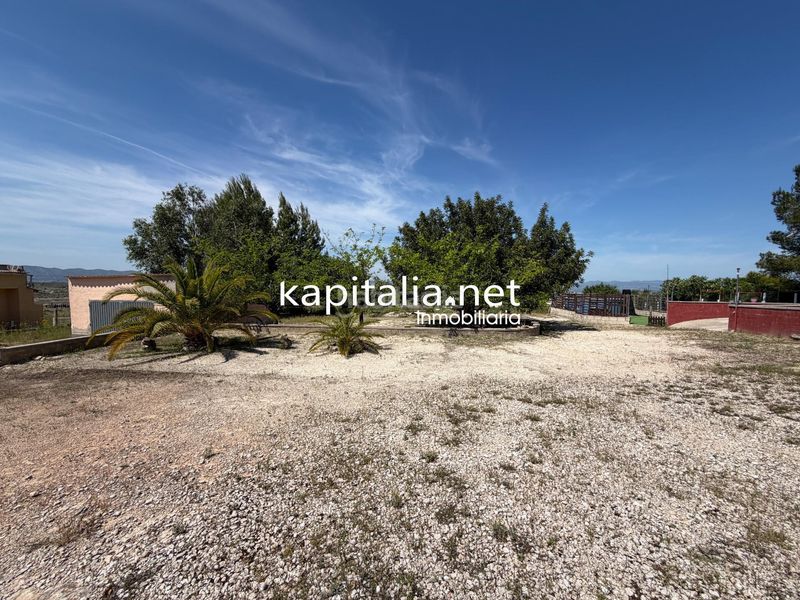 Foto 6377a2e3-bfbb-4a7d-b0da-182626570ce8. Xalet amb aparcament a Albaida