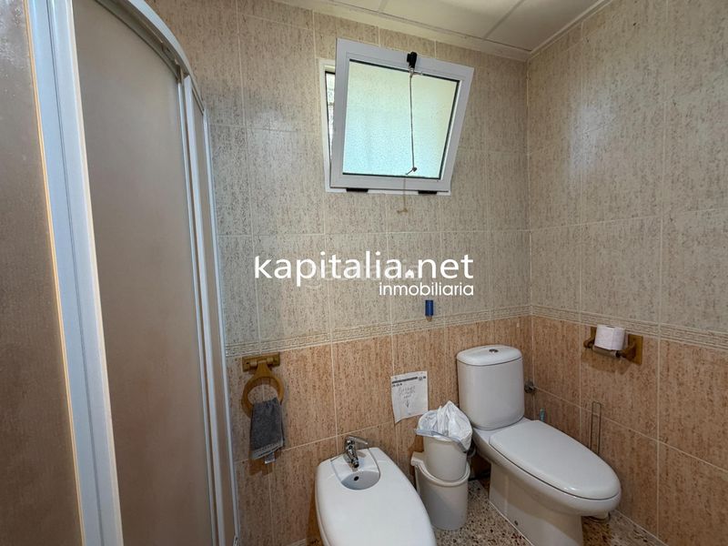 Foto 73c02a23-0821-4319-bc6c-73044bd32ea2. Xalet amb aparcament a Albaida