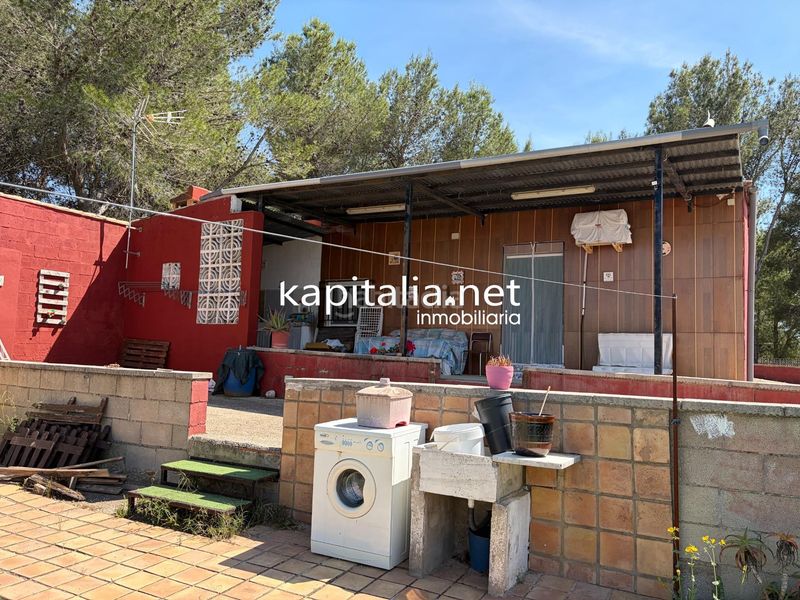 Foto ccea1098-5177-4772-bbd9-edd43bc5dfee. Xalet amb aparcament a Albaida