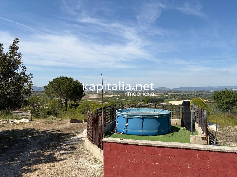 Foto e9d43083-75bf-4690-b92d-50352f6d43a5. Xalet amb aparcament a Albaida