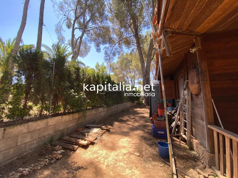 Foto 37ef75be-4257-4929-b660-d775e52aa9cf. Xalet amb piscina a Alberic