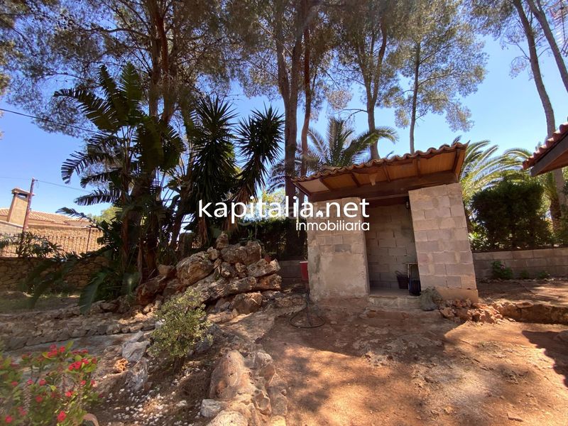 Foto a1b6e2ec-d862-4da0-a0b8-8c42b4926e79. Xalet amb piscina a Alberic