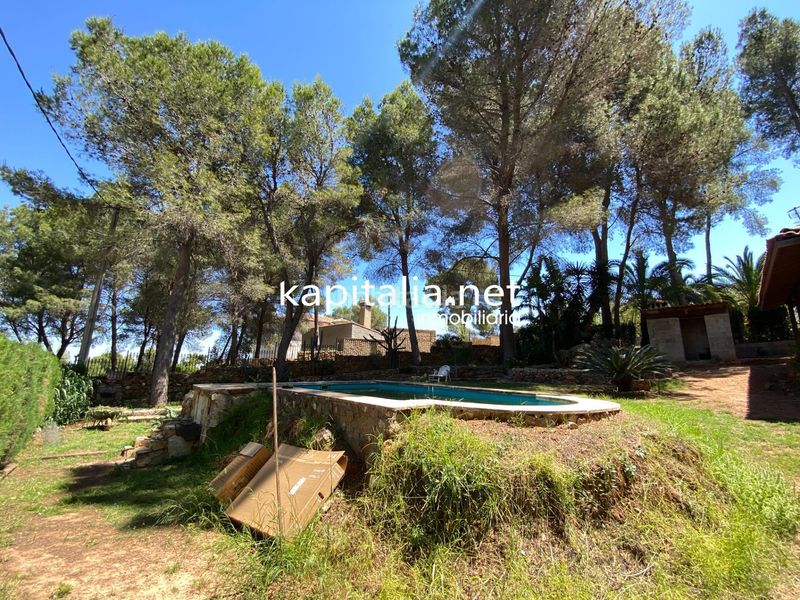 Foto d3c1a485-ee7b-4076-8848-18ad93aaedbe. Xalet amb piscina a Alberic