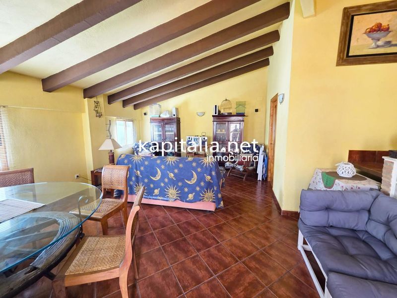 Foto a3f757ba-7f83-4aa3-9b7c-8f97dd9b3745. Casa a Centro Ontinyent