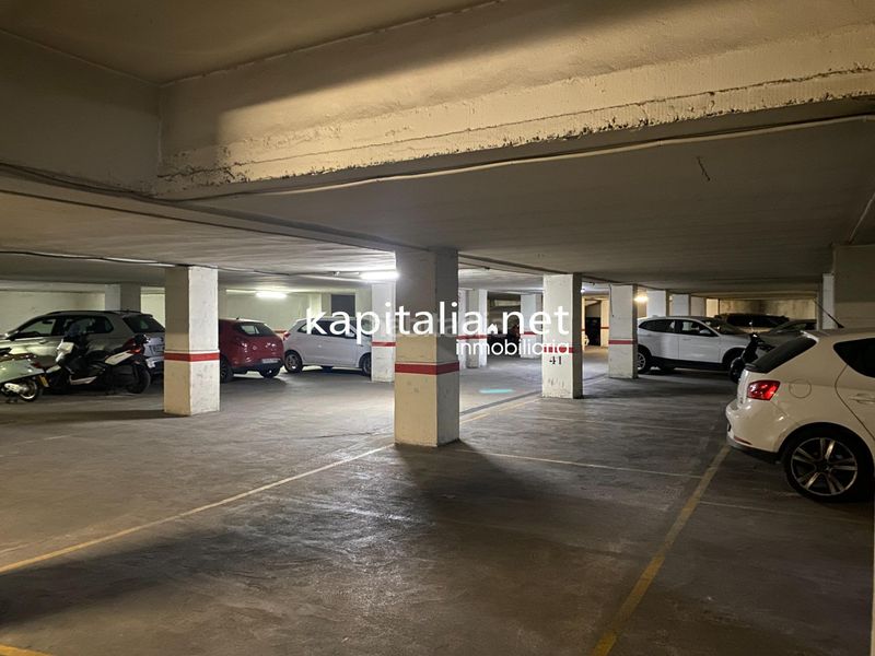 Foto 73e32483-7967-41a7-802b-e0675c6aa5b7. Aparcament cotxe a Xàtiva