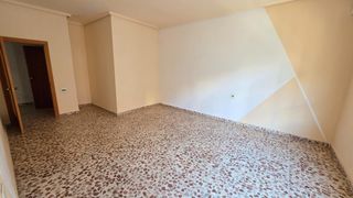 Flat in El Llombo. Amplia y luminosa vivienda en avenida almaig !!! exclusiva en ka