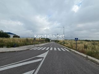 Gewerbliches Grundstück in Agullent. Parcela industrial urbanizada a la venta en ontinyent