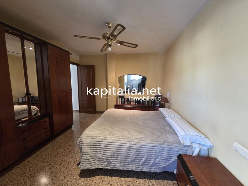 Foto a2f1e9d4-c442-4b74-85ce-039a25e4bcdc. Pis a Centro Ontinyent