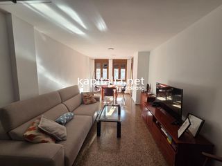 Appartement à Centro. Piso dúplex reformado con terraza propia a la venta en ontinyent