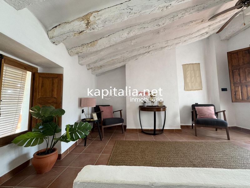 Foto d6dc6bda-177e-4bc1-953c-278c6dae6711. Casa a Centro Ontinyent