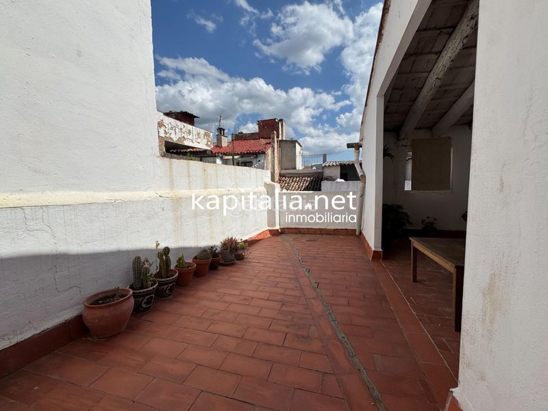 Foto e249a16a-8972-473f-83eb-7d4d669434dc. Casa a Centro Ontinyent