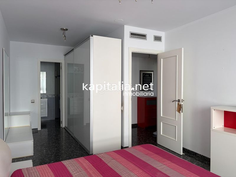 Foto 3a0a3c39-13ab-4691-9d35-445d42f8e217. Pis amb aparcament a Centro Ontinyent