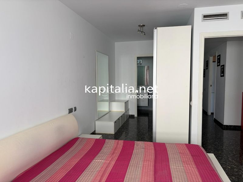 Foto b60f6242-8015-44ac-9d10-8692996bf5b7. Pis amb aparcament a Centro Ontinyent
