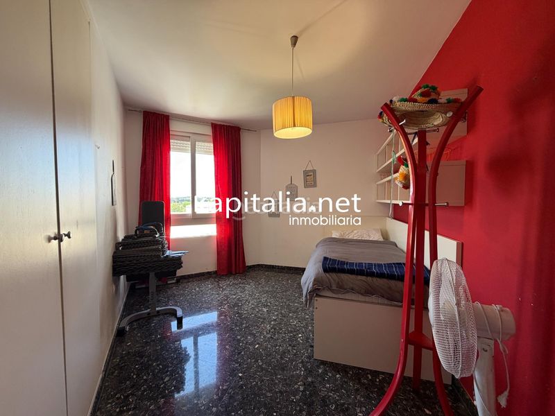 Foto f569c1a4-4302-4d28-9709-e6438a26fa81. Pis amb aparcament a Centro Ontinyent