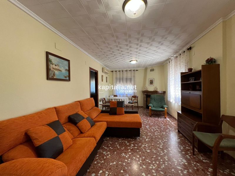 Foto 59be741c-fba2-49b8-8cf5-b0f7135d8345. Chalet  a la venta en El Pilar Ontinyent