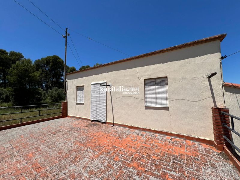Foto df6849ef-5dfa-4289-aaef-60ab76840787. Chalet  a la venta en El Pilar Ontinyent