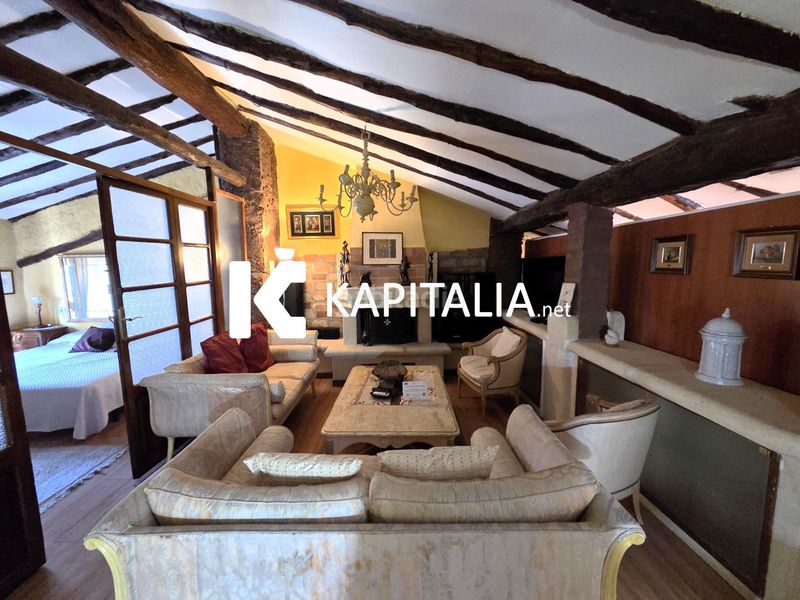Foto 4b0b0d6a-8db4-4623-a5b4-ac763a4bb6a6. Masia a Centro Ontinyent