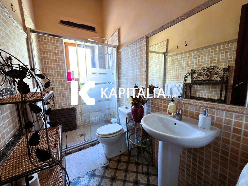 Foto c3d73396-e10c-4d5e-a723-e87d20d15839. Masia a Centro Ontinyent