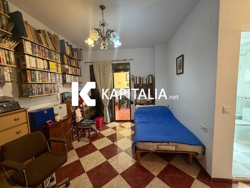 Foto 1a6f487d-2549-42e9-9676-23b2b41fcaa6. Casa amb aparcament a Llutxent