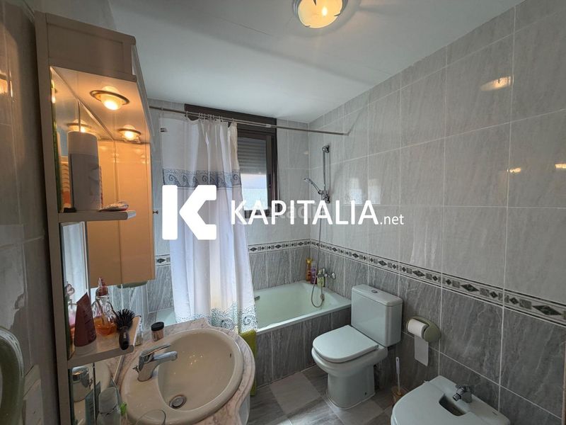 Foto 2c3a9012-2c6d-4034-a047-fd0e7cd22097. Casa amb aparcament a Llutxent