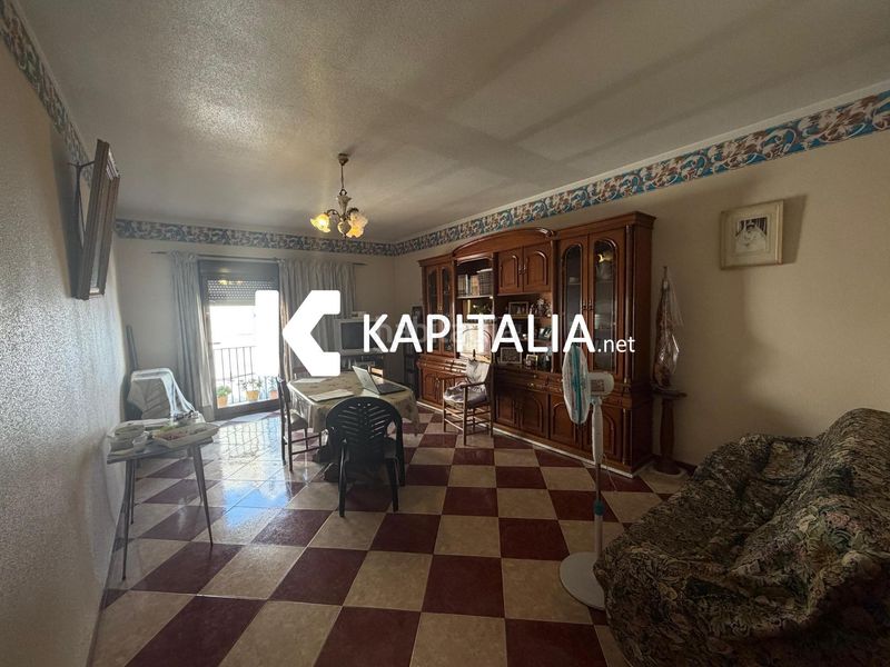Foto 5f8e6bb7-4d5b-429c-88e1-651c60ff9e33. Casa amb aparcament a Llutxent