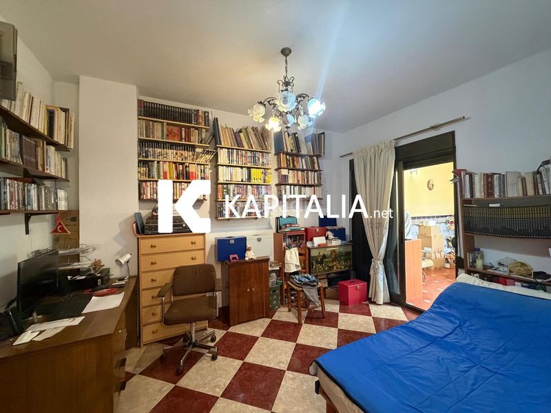 Foto ad75b748-fc27-44e4-aa39-926b3f6d468e. Casa amb aparcament a Llutxent