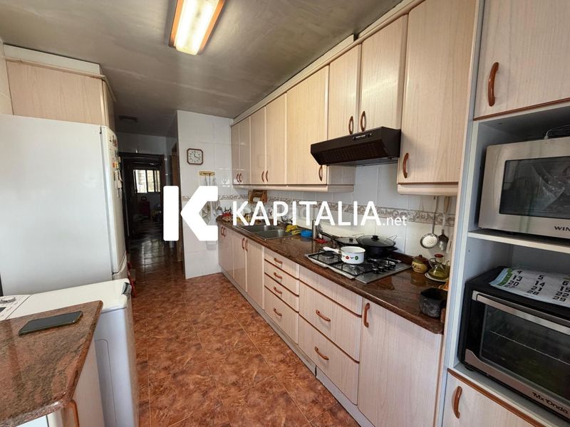 Foto c5443328-4976-41a9-a769-86b85de67ff8. Casa amb aparcament a Llutxent