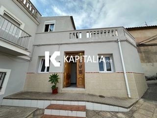 Casa a Barxeta. Casa en venta en barxeta con terraza, chimenea y preciosas vista