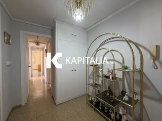 Etagenwohnung in Santa Rosa. Luminoso piso y con bonitas vistas en el consolidado barrio de s