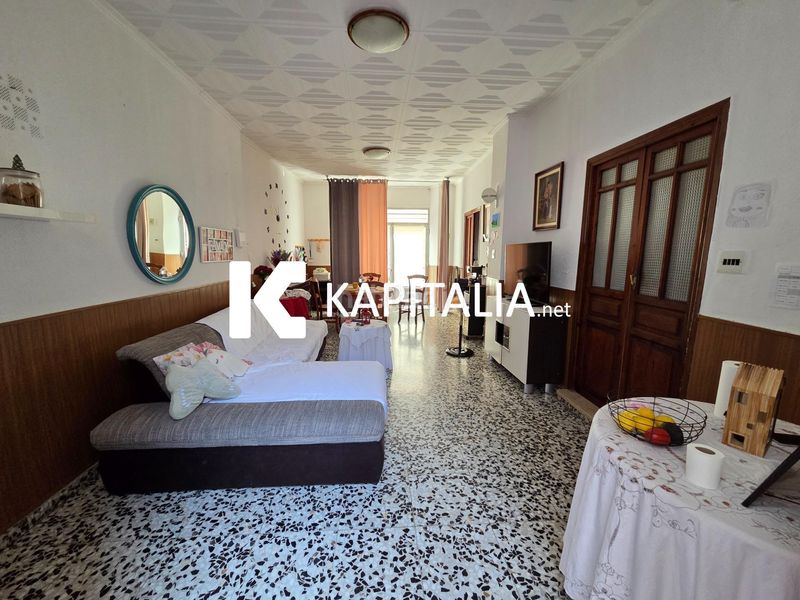Foto 99eeb7eb-d50a-44d1-bf07-19b458d5fe08. Casa a Centro Ontinyent