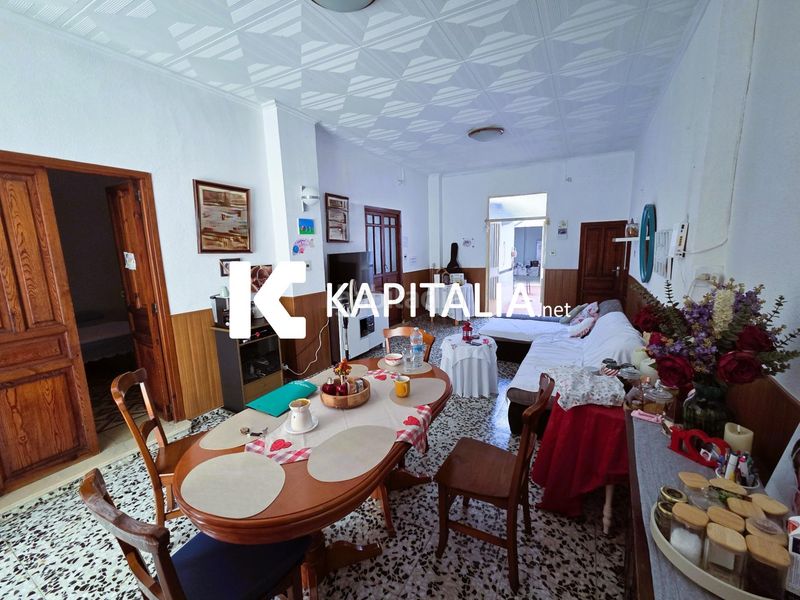 Foto d6fefd6f-fa72-4270-b97e-9c7728a97d1b. Casa a Centro Ontinyent