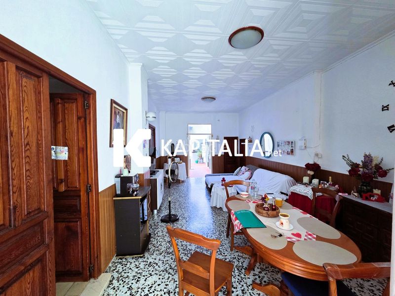 Foto f4397f15-3503-4db3-9faf-e4affd3acd5f. Casa a Centro Ontinyent