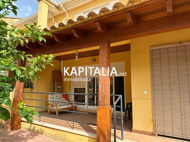 Foto a1fe31c0-9a6b-462d-9f73-de6de0430aad. Casa amb aparcament a Novetlè