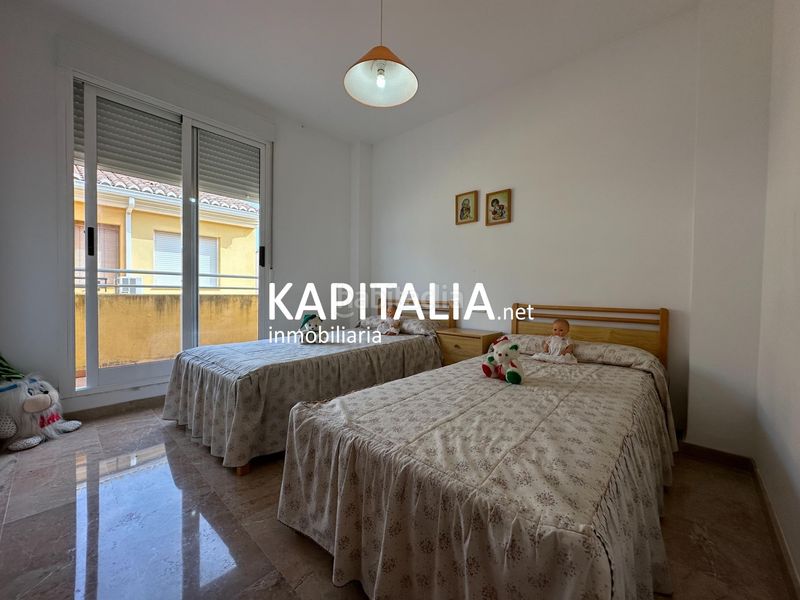 Foto ddefe050-de34-44ae-8062-c70fc7867234. Casa amb aparcament a Novetlè