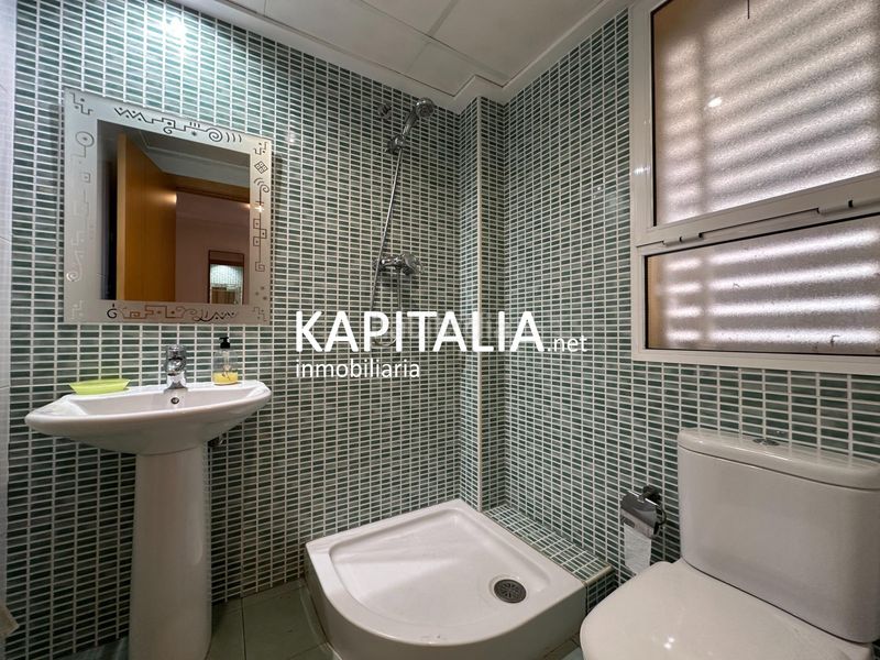 Foto e8643c8e-a335-4cbd-b348-968e5b81ddd9. Casa amb aparcament a Novetlè