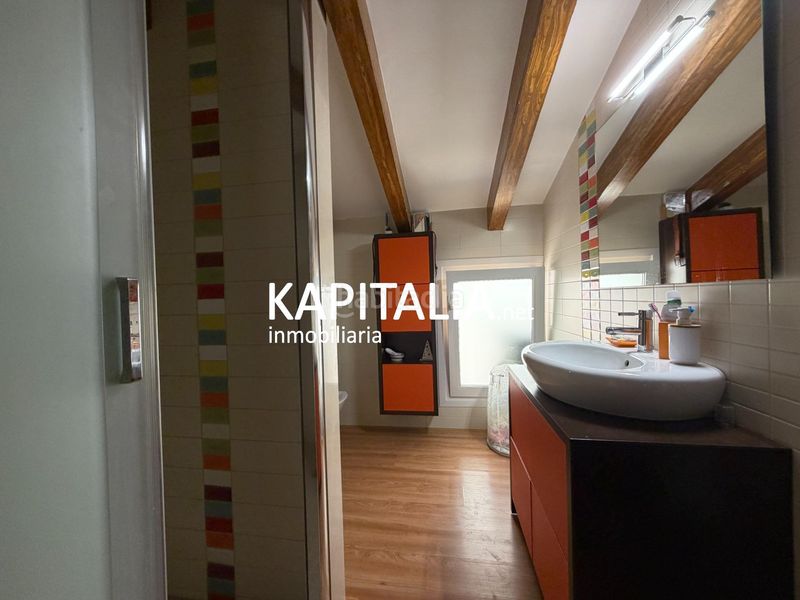 Foto 15e8857a-899d-40c4-a000-b99cb8d99399. Casa amb aparcament a Centro Ontinyent