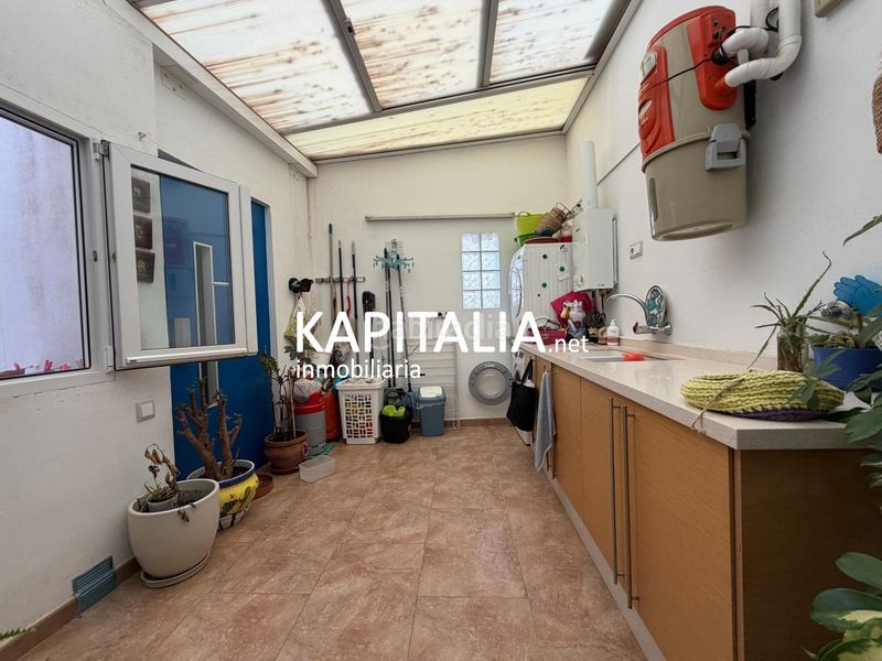 Foto 93499d94-11d5-46a0-a667-282726d79afa. Casa amb aparcament a Centro Ontinyent