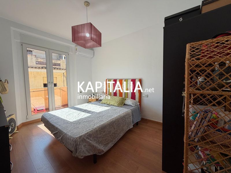 Foto c7e56b36-2da0-4edf-95c8-9815875168e2. Casa amb aparcament a Centro Ontinyent
