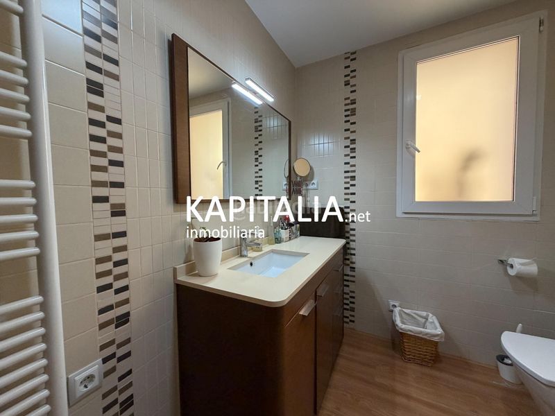 Foto d0ca2f4f-8870-4581-bc10-f6c14dac3ce4. Casa amb aparcament a Centro Ontinyent