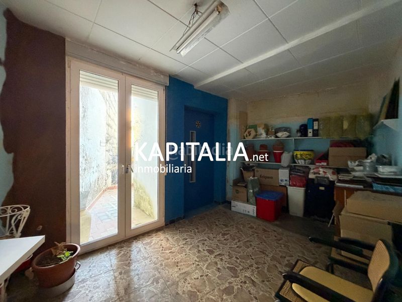 Foto f640c6f4-a34d-49ee-aa1b-c9c727cc88fa. Casa amb aparcament a Centro Ontinyent