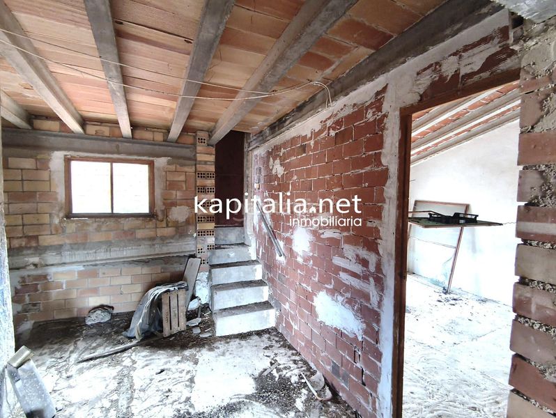 Foto 63133d2f-4958-4b9c-a879-cb23b6ee56df. House with parking in Palomar