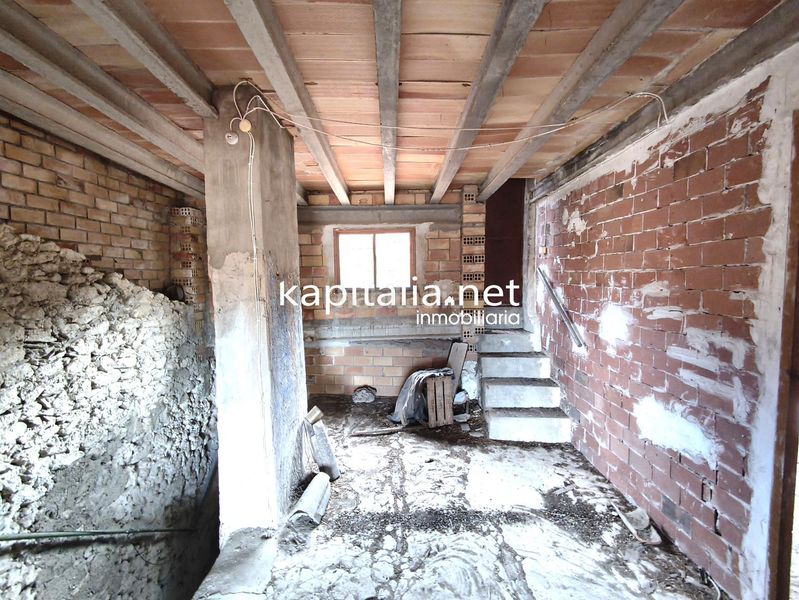Foto a84f0322-3987-4f53-b705-c43d6b430033. House with parking in Palomar