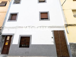 House  Calle capuchinos. Estupenda casa lista para entrar a vivir a la venta en xativa