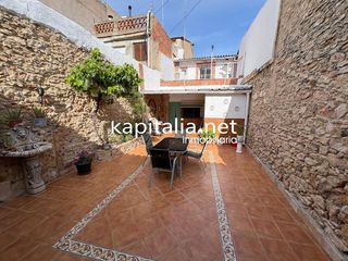 Casa adossada a Calle JOAN MORENO