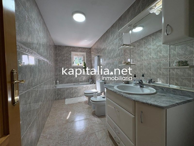 Foto cd15ffb4-4820-47f8-9e40-38fff46d77f7. Casa adosada espectacular casa adosada totalmente reformada y equipada lista para entrar a vivir a la venta en Manuel