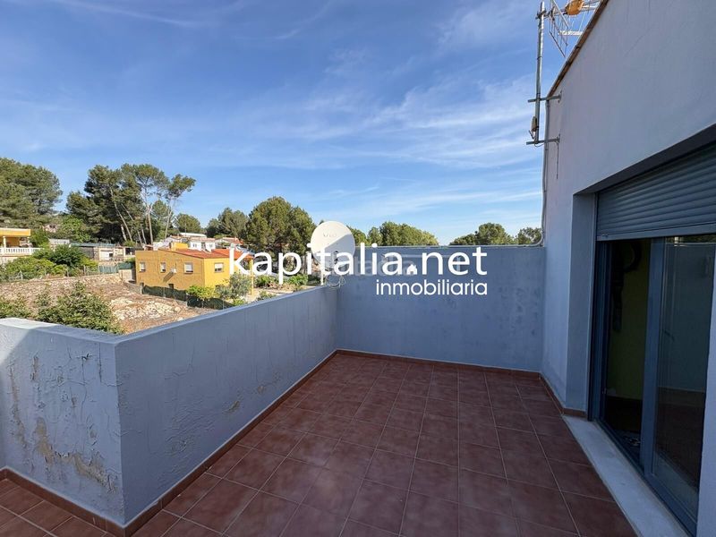 Foto 1498bebc-cb3b-4ac6-b14b-ebc9c5718e08. Reihenhaus mit parking pool in Alcúdia de Crespins (l´)