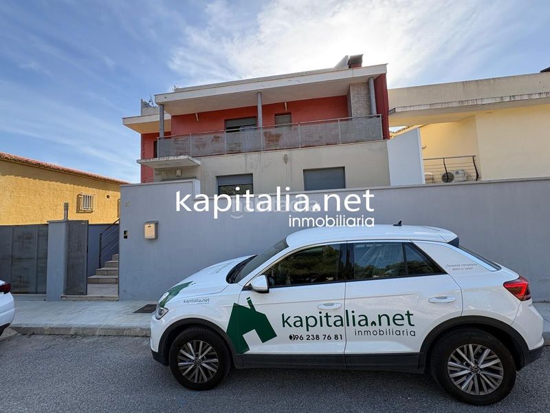 Foto bae939fc-f547-401f-8662-f617e1768d4e. Reihenhaus mit parking pool in Alcúdia de Crespins (l´)