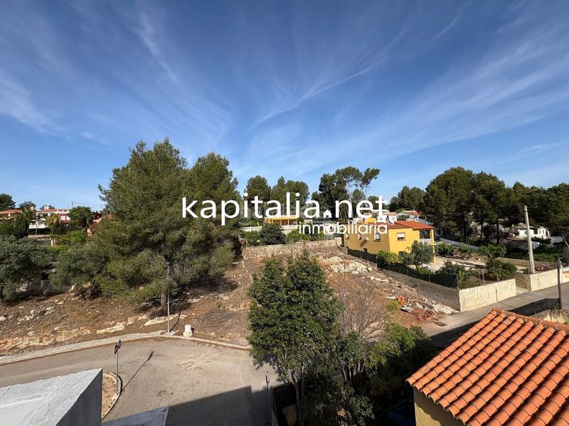 Foto c4340974-1323-4d48-842c-ca08f34cbe8e. Reihenhaus mit parking pool in Alcúdia de Crespins (l´)